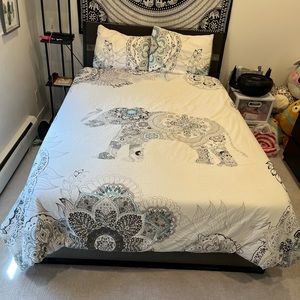 Anthology Full Size Kiran Comforter with Elephant